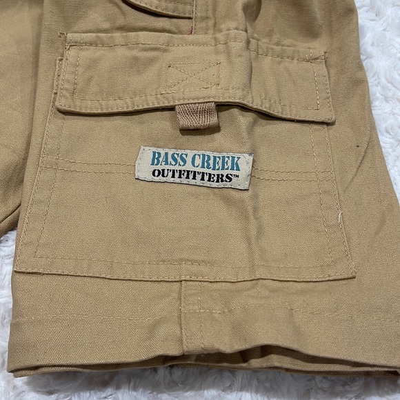 Like new BASS CREEK OUTFITTERS KHAKI PANT CONVERTIBLE SIZE 3T. - Picture 8 of 9